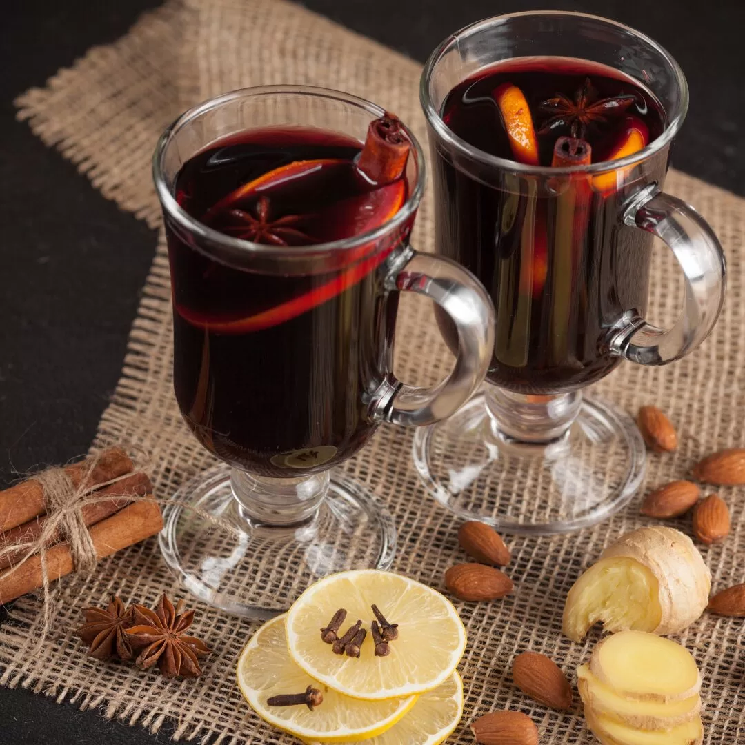 Mulled wine in glasses