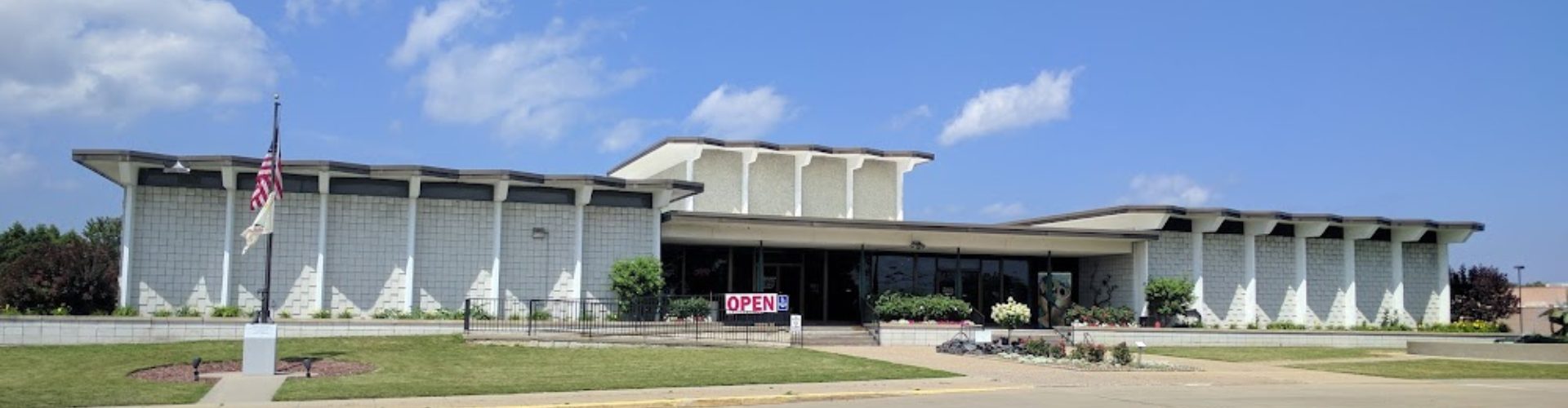 Discover the Besser Museum in Alpena. Art, fossils, historic buildings, planetarium & regional stories all in one fascinating campus.